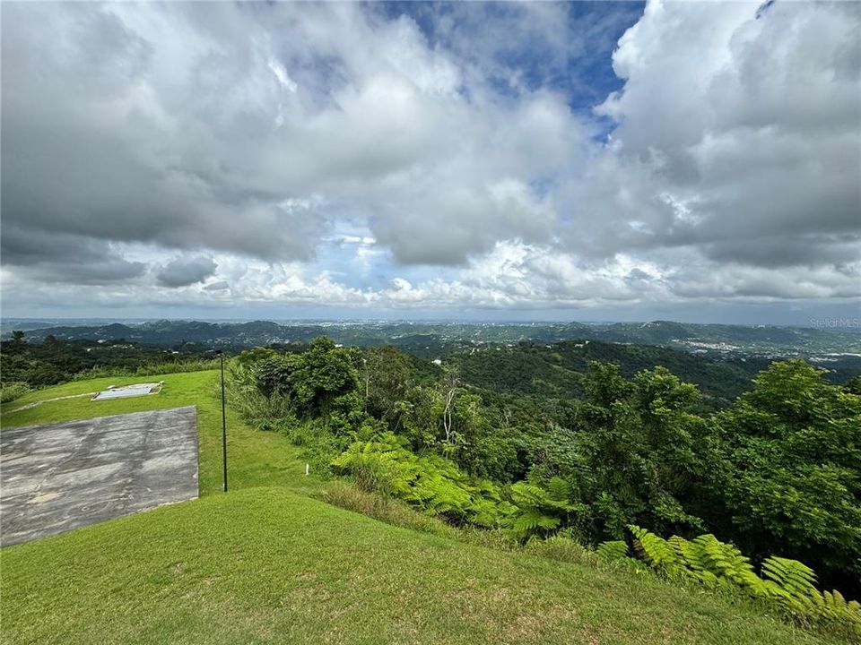 For Sale: $1,295,000 (4 beds, 3 baths, 2800 Square Feet)