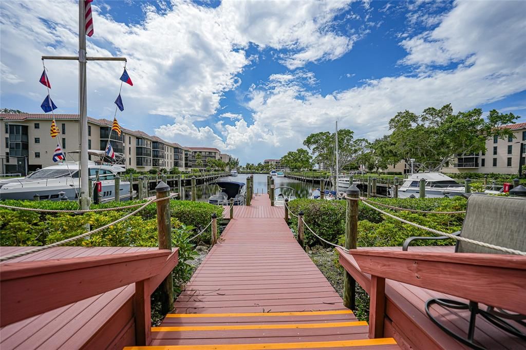 For Sale: $425,000 (3 beds, 2 baths, 1912 Square Feet)