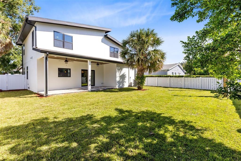 For Sale: $949,000 (3 beds, 2 baths, 1898 Square Feet)