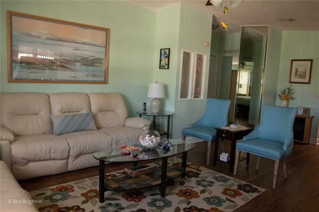 For Sale: $239,900 (2 beds, 2 baths, 1232 Square Feet)