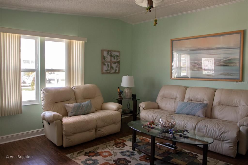 For Sale: $239,900 (2 beds, 2 baths, 1232 Square Feet)