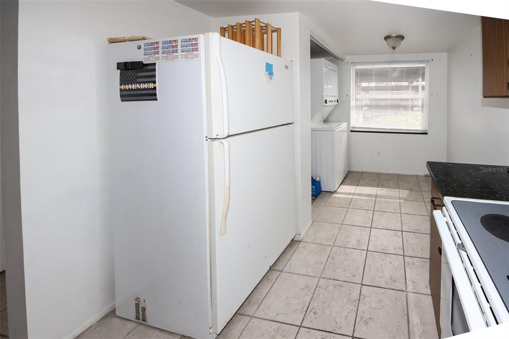 For Sale: $175,500 (2 beds, 2 baths, 956 Square Feet)