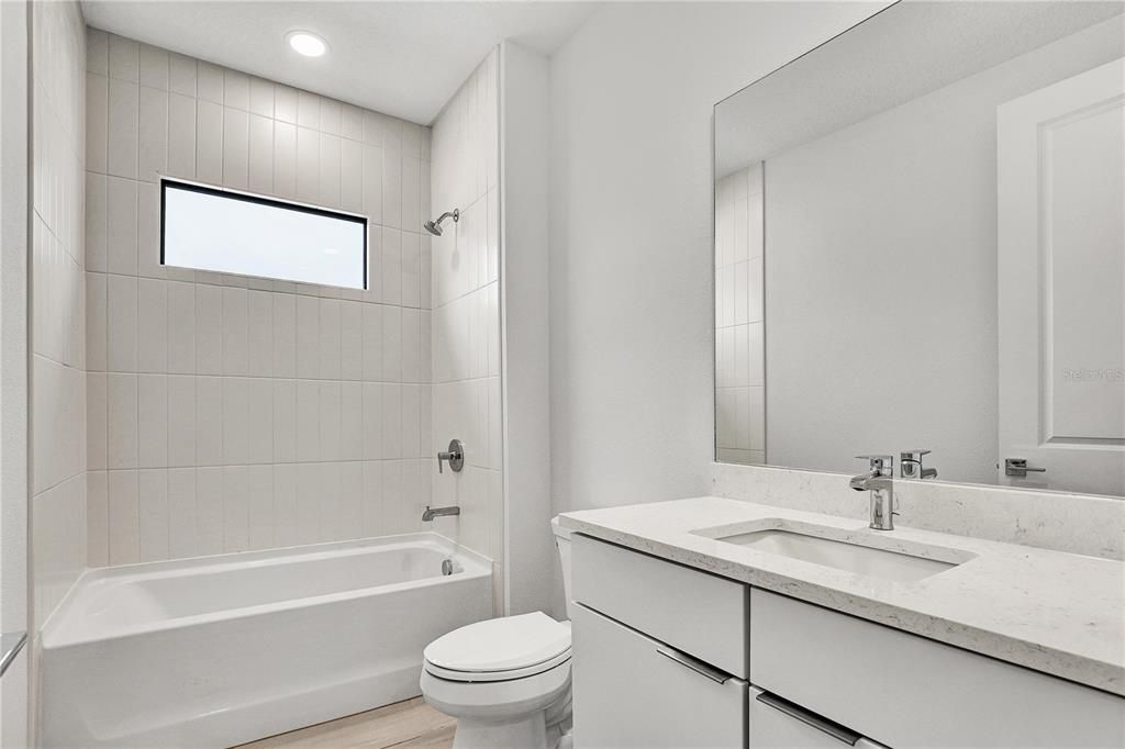 На продажу: $1,329,000 (4 спален, 4 ванн, 4466 Квадратных фут)