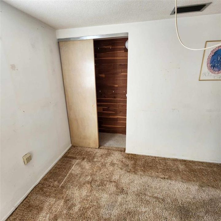 For Sale: $149,000 (2 beds, 1 baths, 1106 Square Feet)