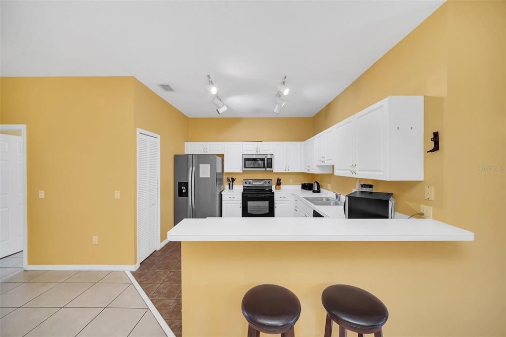 For Sale: $249,000 (3 beds, 2 baths, 1484 Square Feet)