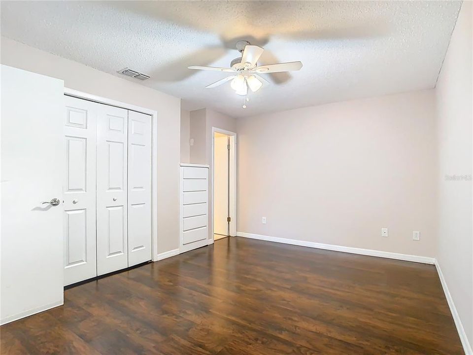 For Rent: $2,100 (2 beds, 2 baths, 917 Square Feet)