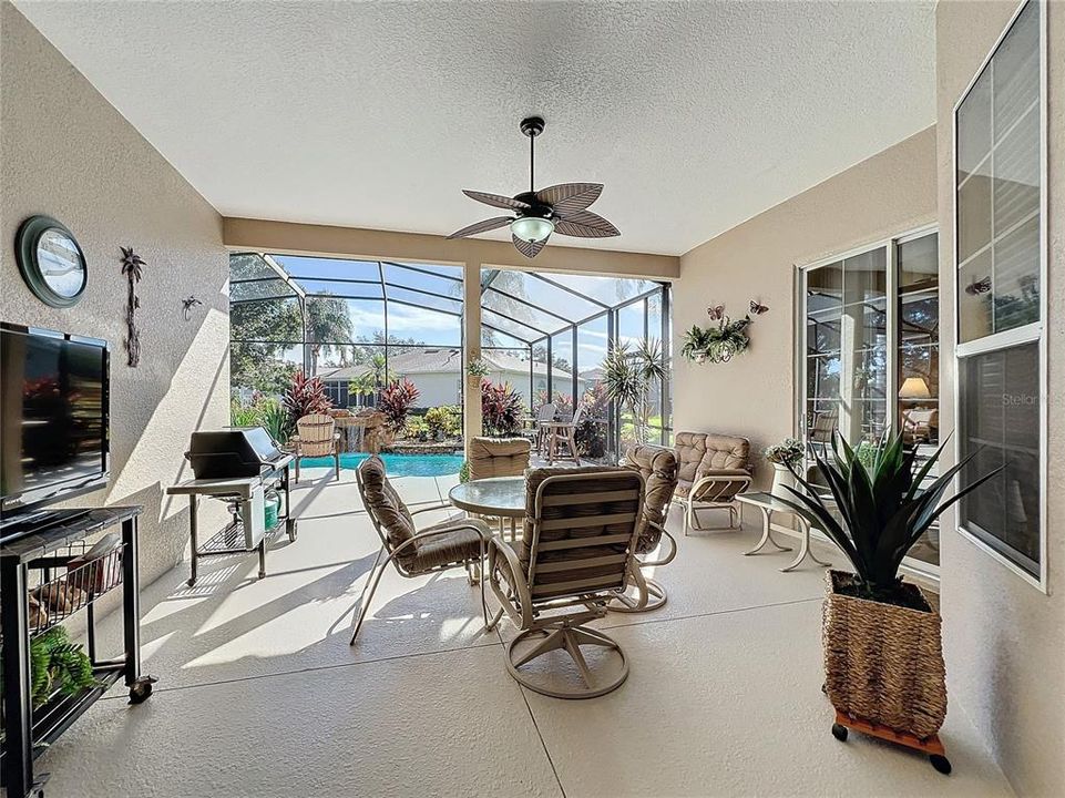 Active With Contract: $469,000 (3 beds, 2 baths, 2212 Square Feet)