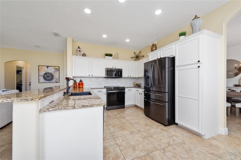 For Sale: $649,000 (4 beds, 2 baths, 3057 Square Feet)