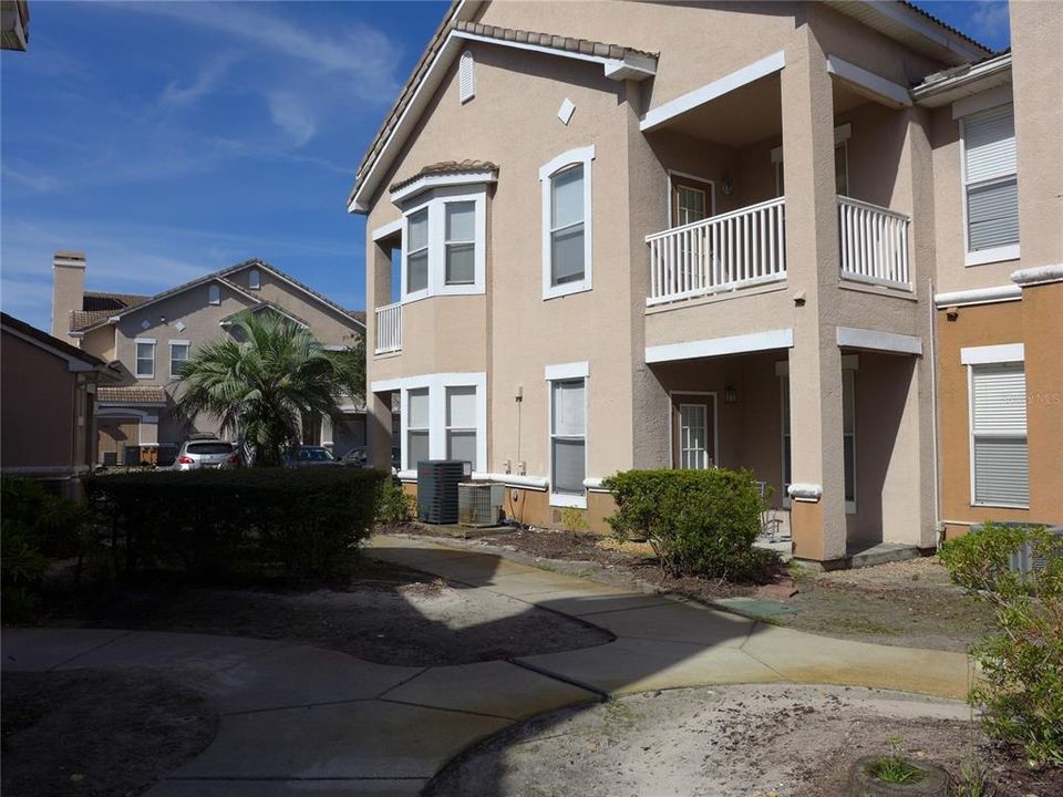 For Sale: $175,000 (2 beds, 2 baths, 1340 Square Feet)