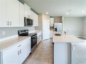 For Rent: $2,500 (3 beds, 2 baths, 1964 Square Feet)