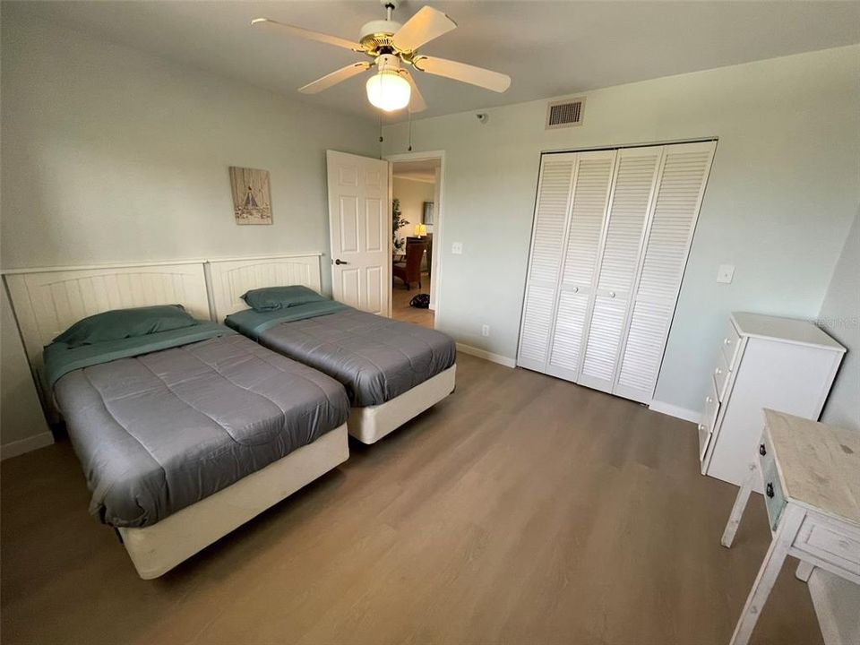 For Rent: $2,300 (2 beds, 2 baths, 978 Square Feet)