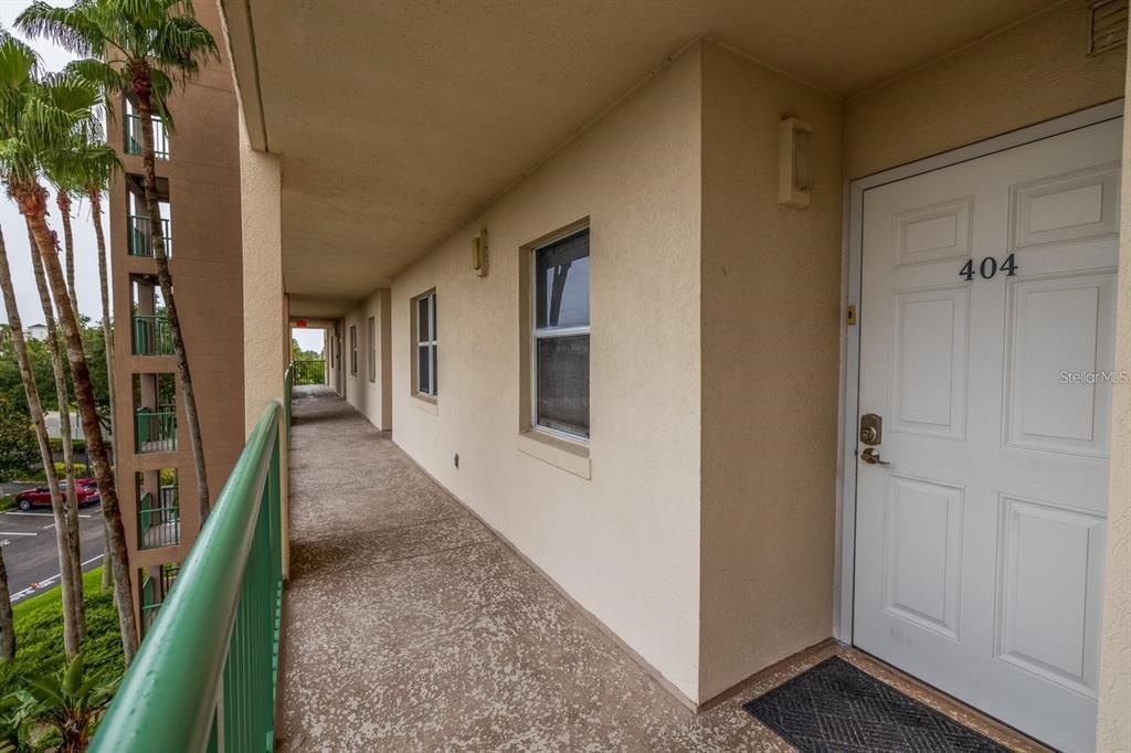 For Rent: $2,300 (2 beds, 2 baths, 978 Square Feet)