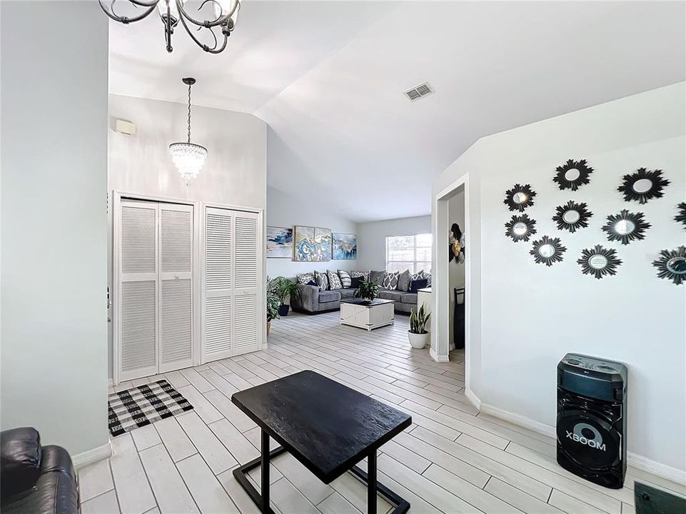 For Sale: $339,900 (3 beds, 2 baths, 1628 Square Feet)