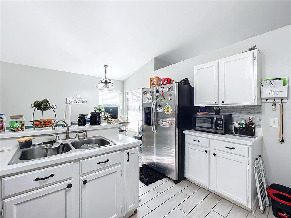 For Sale: $339,900 (3 beds, 2 baths, 1628 Square Feet)