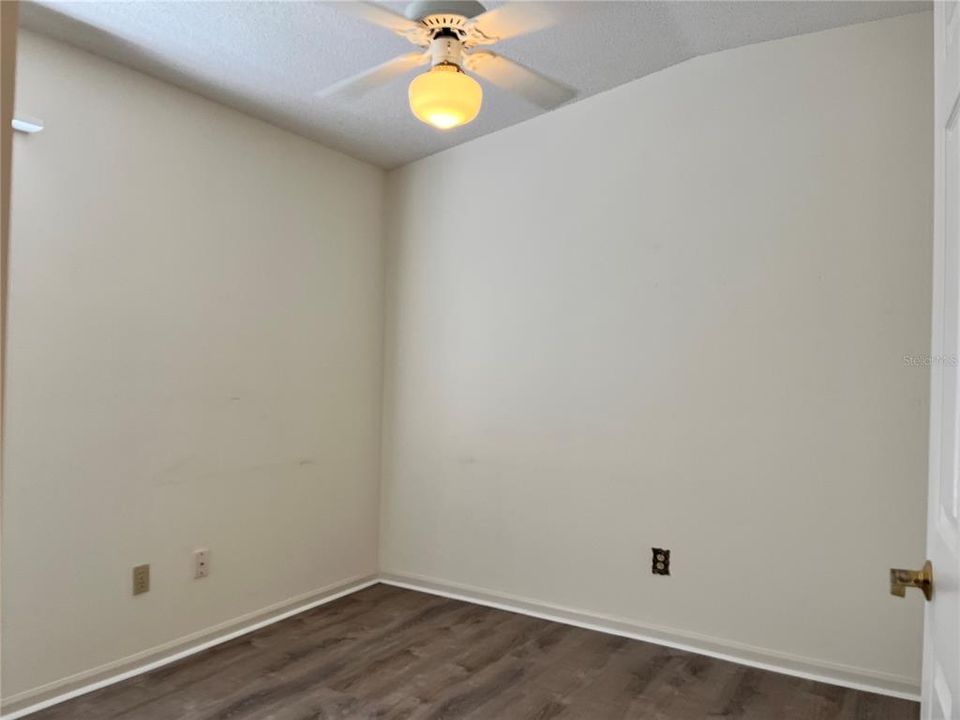 For Sale: $334,500 (3 beds, 2 baths, 1315 Square Feet)