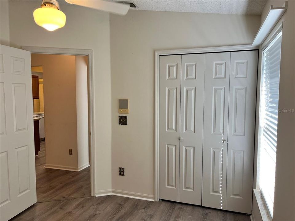 For Sale: $334,500 (3 beds, 2 baths, 1315 Square Feet)