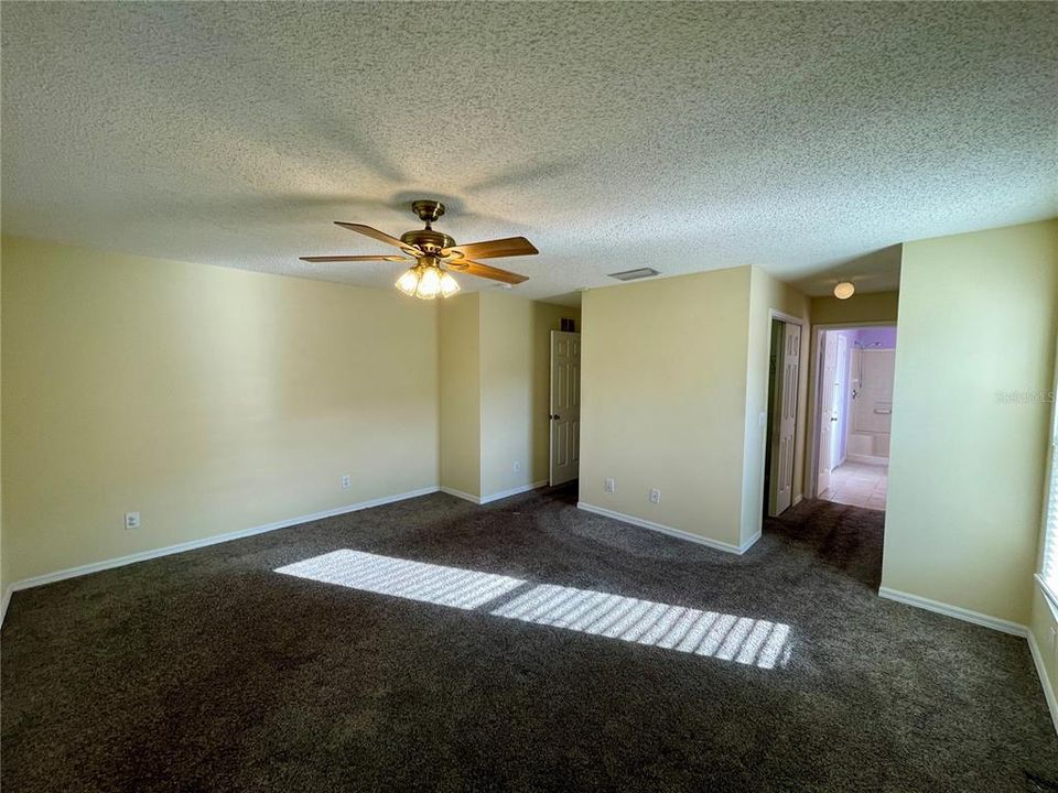 For Rent: $2,600 (4 beds, 2 baths, 1801 Square Feet)