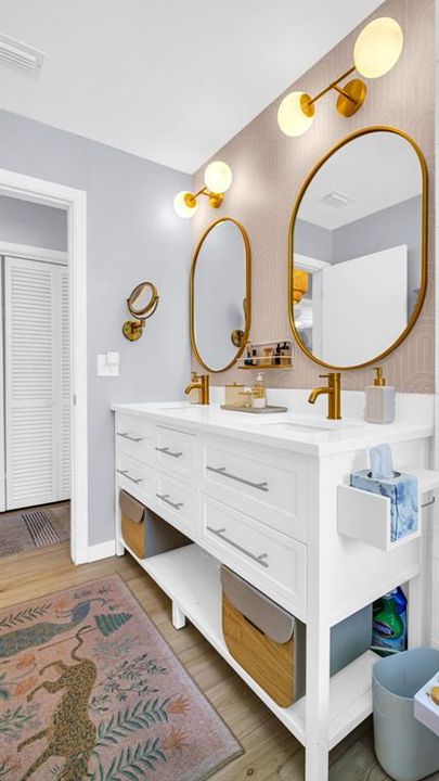 Fully Renovated Bath with Quartz Vanity