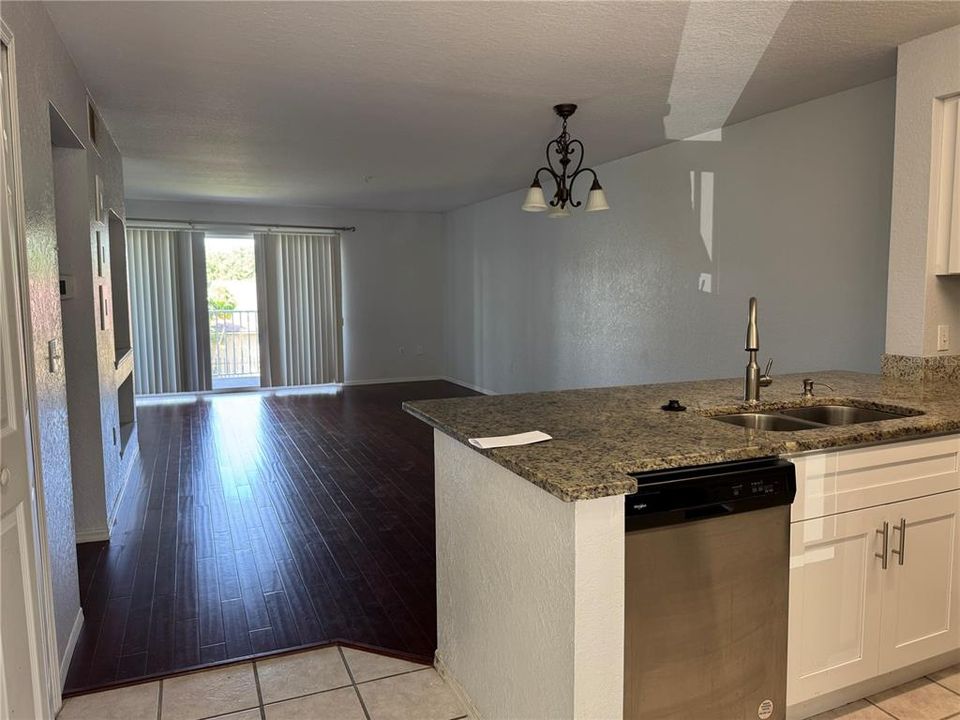 For Rent: $1,850 (2 beds, 2 baths, 1160 Square Feet)