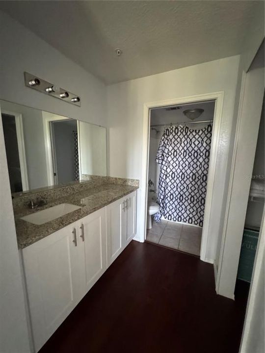 For Rent: $1,850 (2 beds, 2 baths, 1160 Square Feet)