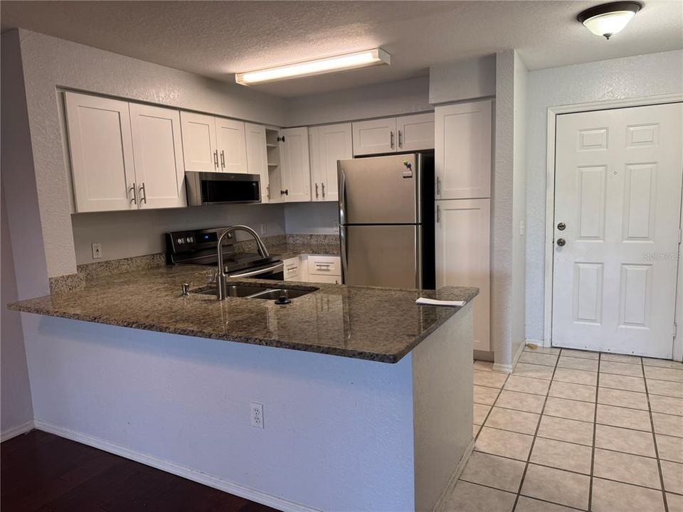 For Rent: $1,850 (2 beds, 2 baths, 1160 Square Feet)