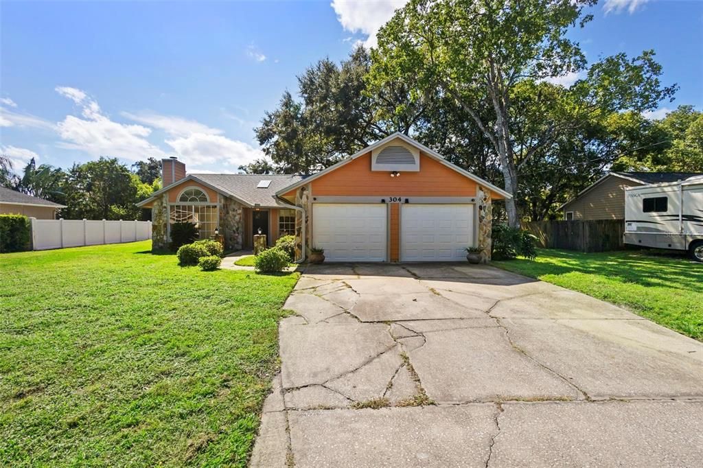 For Sale: $420,000 (3 beds, 2 baths, 1455 Square Feet)