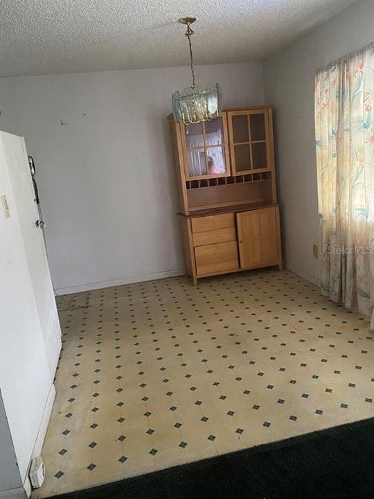 En Venta: $185,000 (3 camas, 1 baños, 1072 Pies cuadrados)