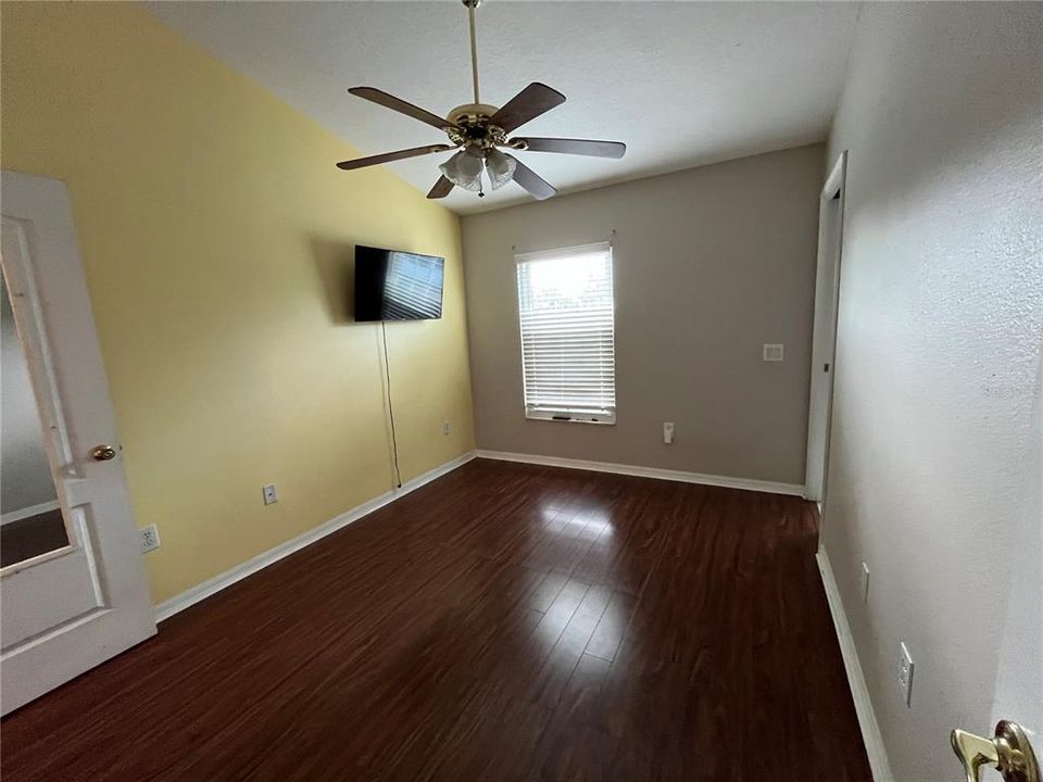 2nd bedroom closet