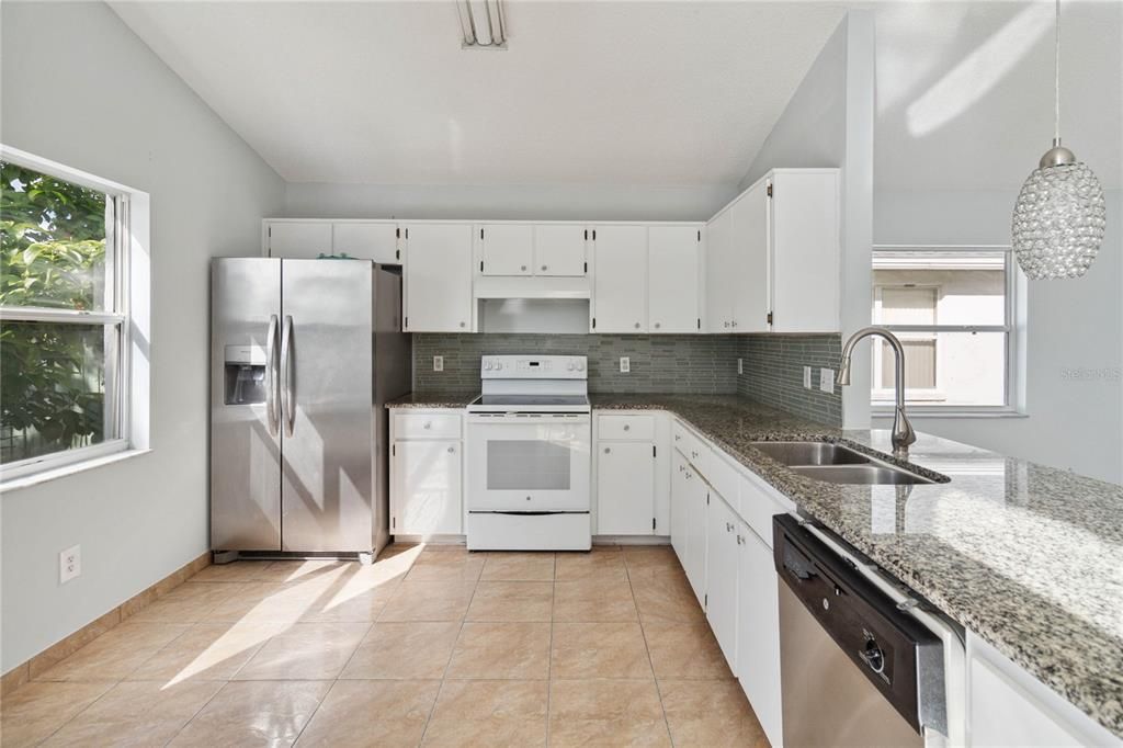 For Sale: $359,900 (3 beds, 2 baths, 1331 Square Feet)