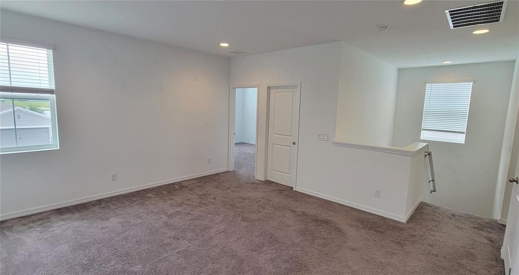 For Rent: $2,650 (4 beds, 2 baths, 2834 Square Feet)