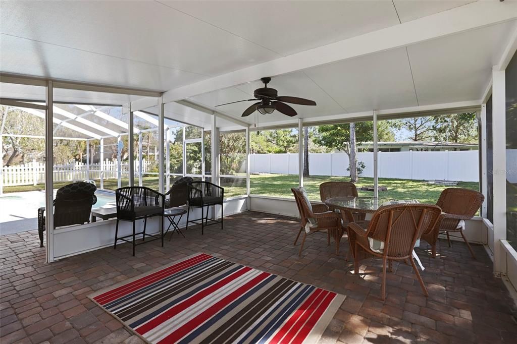 Huge Screeend and Covered lanai next to the screened pool