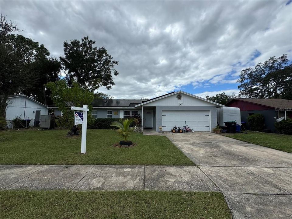 For Sale: $279,990 (3 beds, 2 baths, 1155 Square Feet)