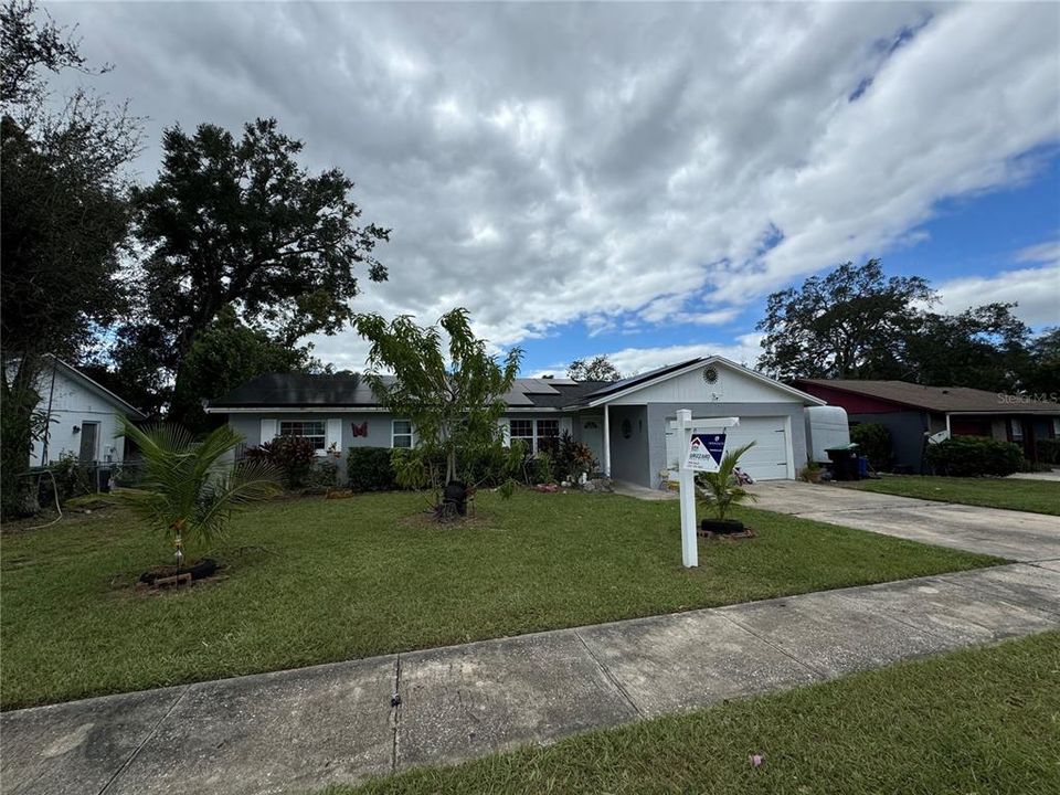 For Sale: $279,990 (3 beds, 2 baths, 1155 Square Feet)