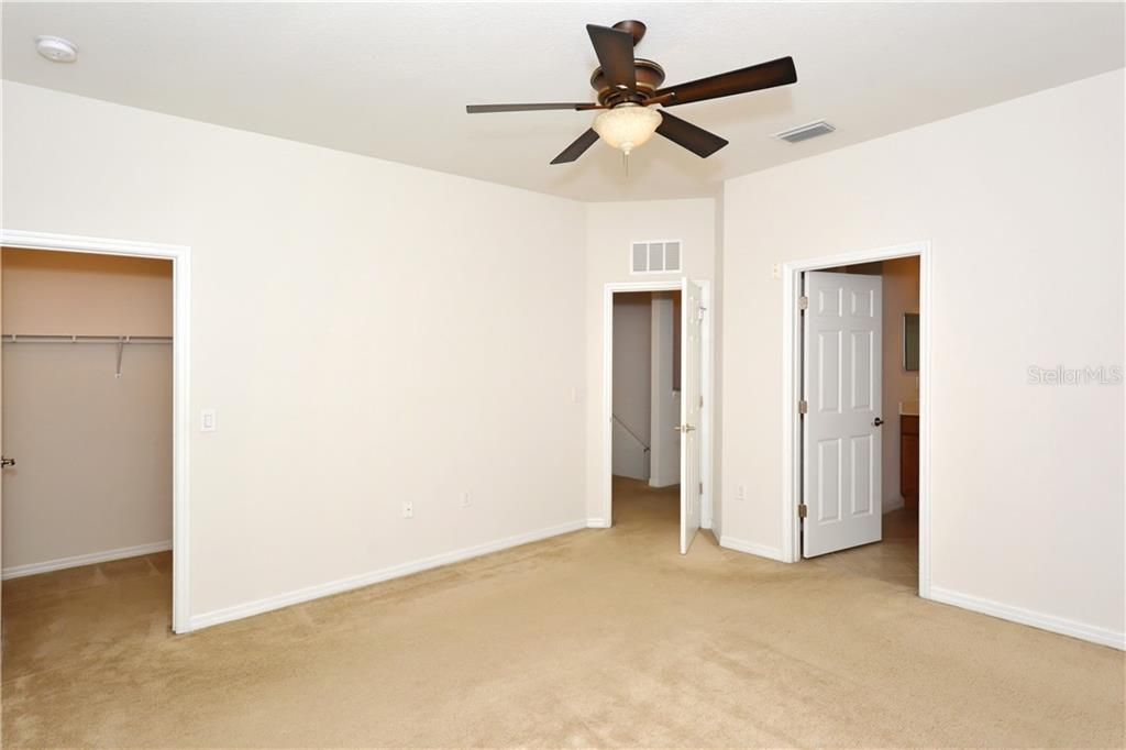 For Rent: $2,300 (3 beds, 2 baths, 1776 Square Feet)