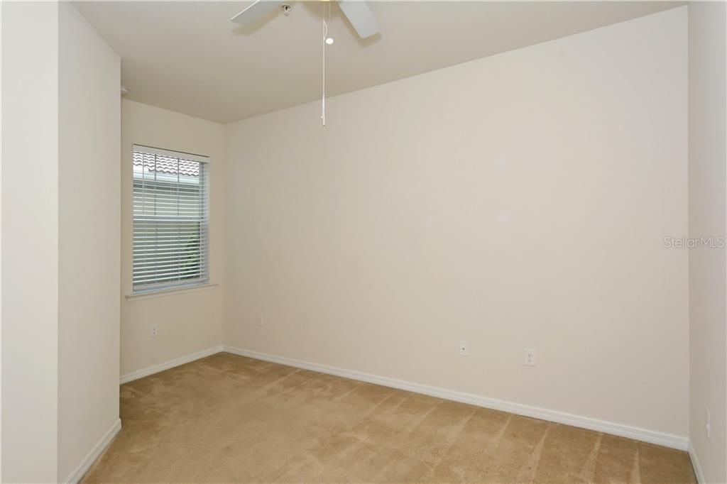 For Rent: $2,300 (3 beds, 2 baths, 1776 Square Feet)