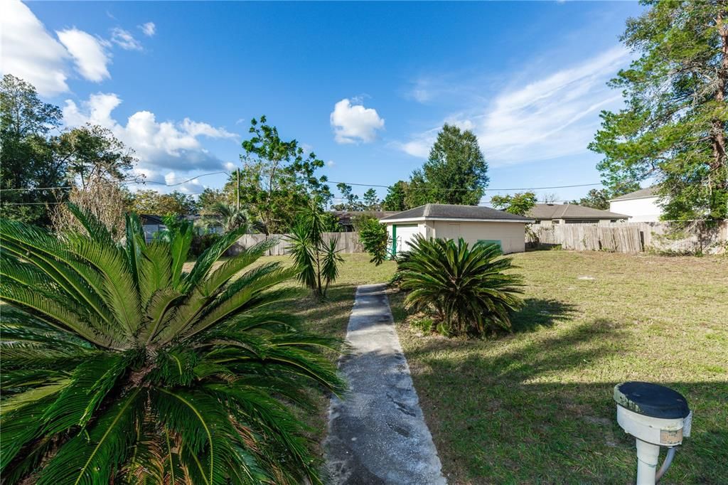 For Sale: $405,000 (3 beds, 2 baths, 2141 Square Feet)