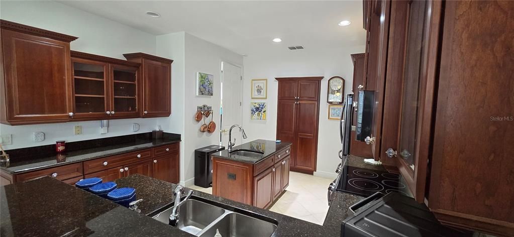 For Sale: $419,900 (3 beds, 2 baths, 2485 Square Feet)