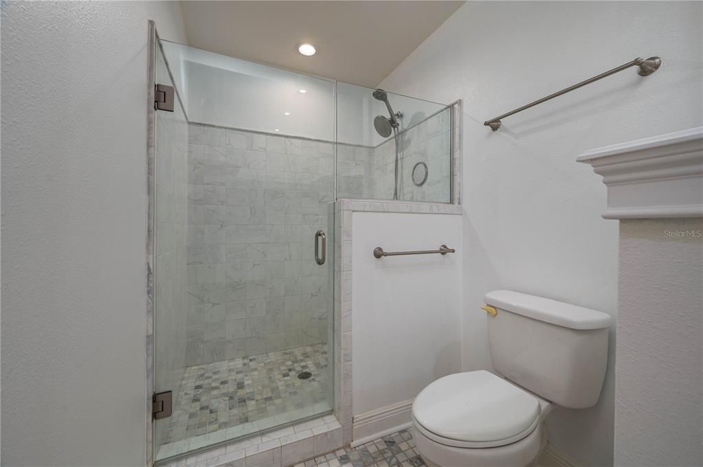 For Sale: $449,000 (4 beds, 2 baths, 2884 Square Feet)