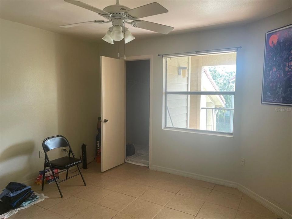 For Sale: $199,000 (1 beds, 1 baths, 661 Square Feet)