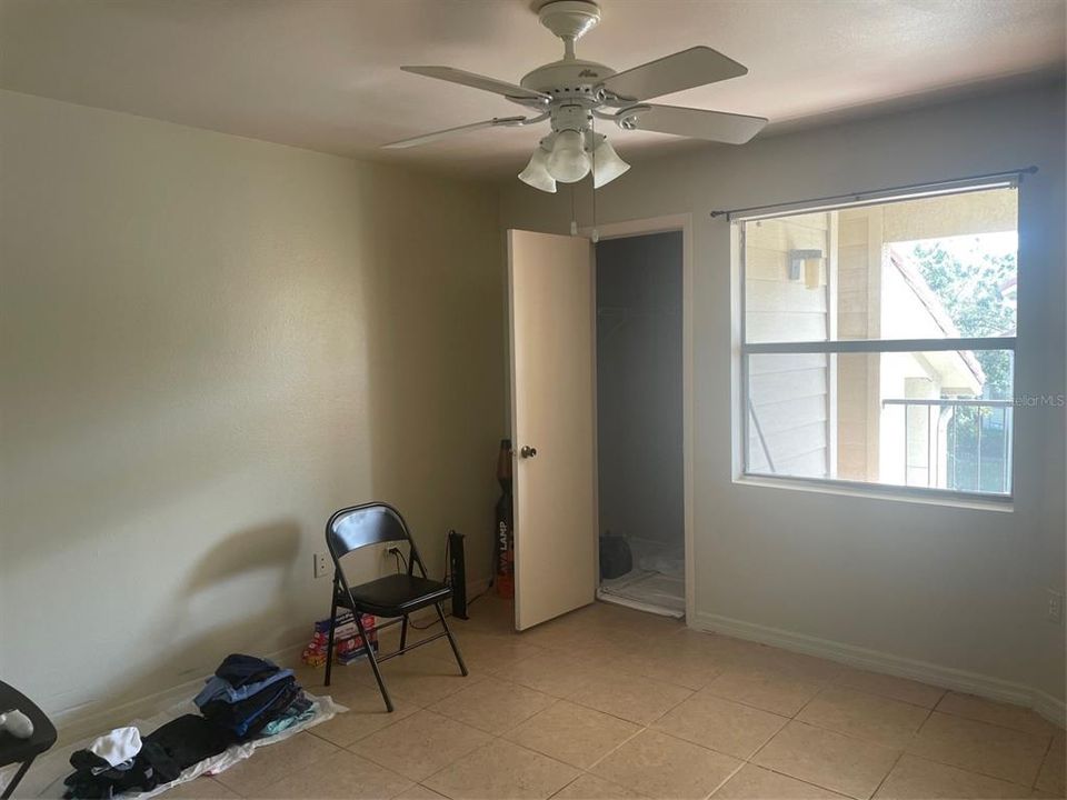 For Sale: $199,000 (1 beds, 1 baths, 661 Square Feet)