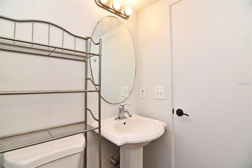 For Sale: $209,000 (1 beds, 1 baths, 582 Square Feet)