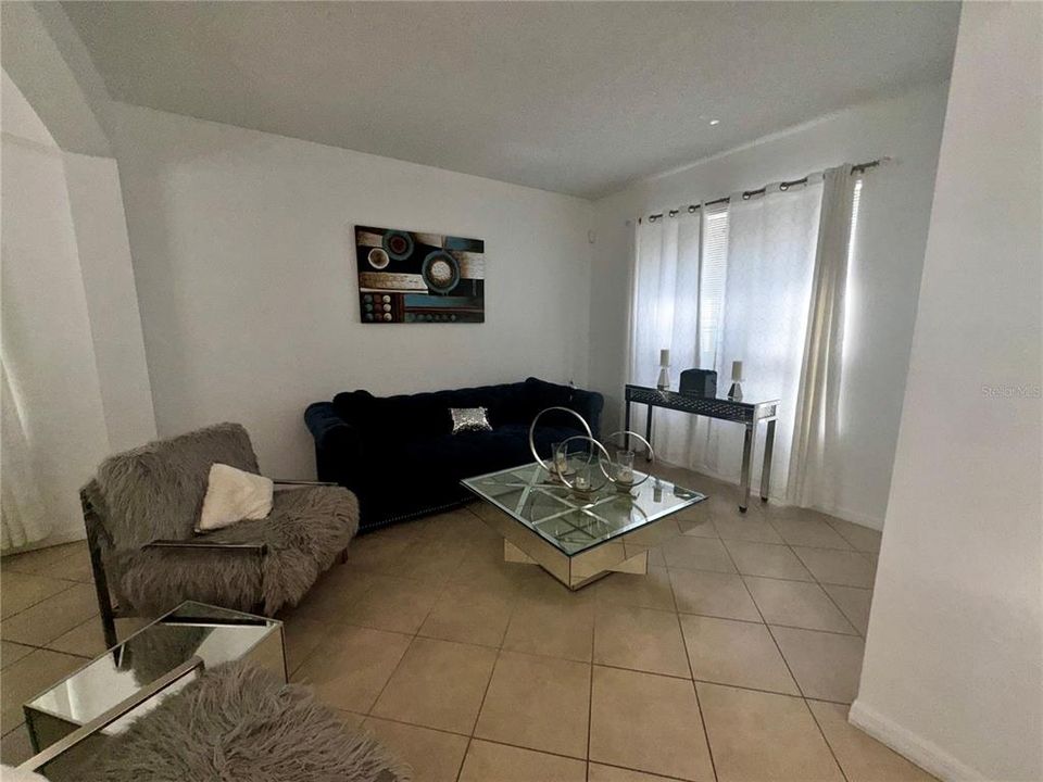 En Venta: $625,000 (5 camas, 4 baños, 2881 Pies cuadrados)