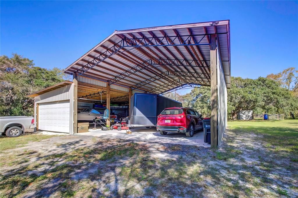 Pool Barn with attached lean in.