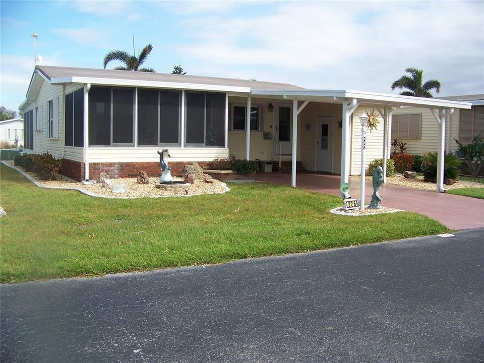 For Sale: $219,900 (2 beds, 2 baths, 1284 Square Feet)