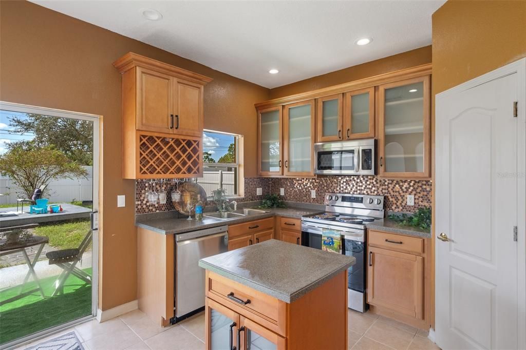 For Sale: $335,000 (4 beds, 2 baths, 2309 Square Feet)