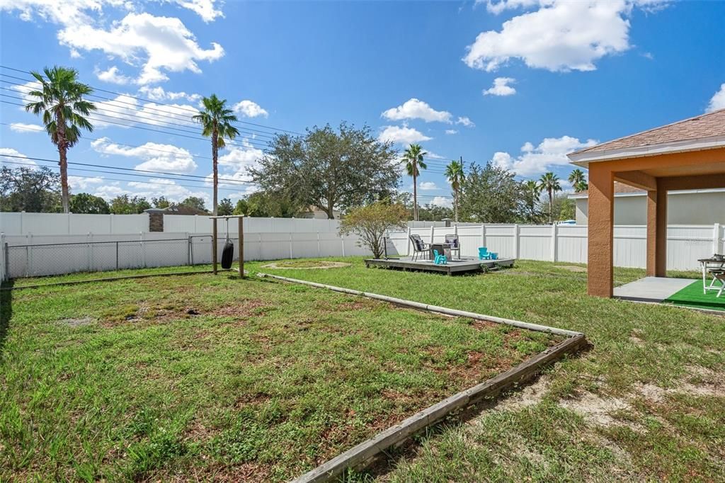 For Sale: $335,000 (4 beds, 2 baths, 2309 Square Feet)