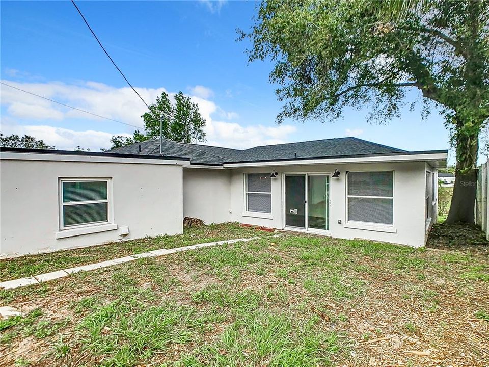 For Sale: $375,000 (4 beds, 2 baths, 2114 Square Feet)