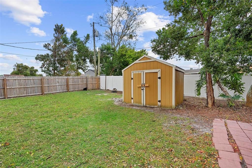 For Sale: $335,000 (4 beds, 2 baths, 1692 Square Feet)