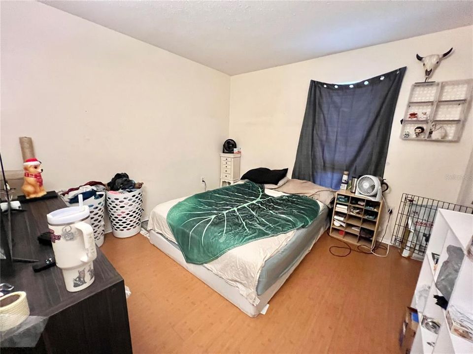 For Sale: $258,000 (3 beds, 2 baths, 1370 Square Feet)