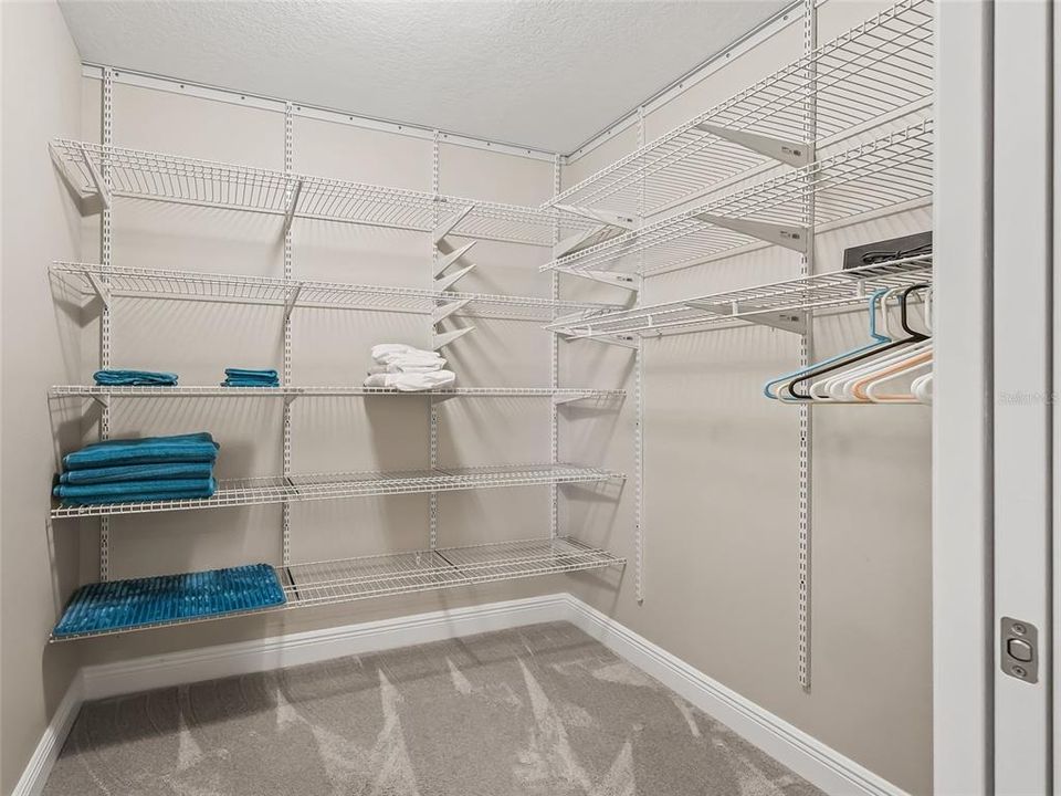 3rd bedroom has LARGE walk in closet